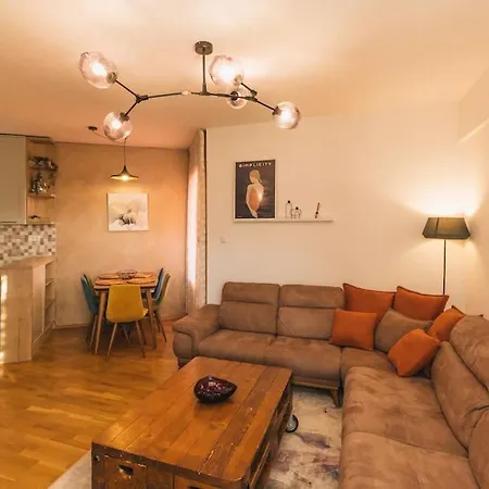 Rest And Fun - Darts, Playstation 4, Board Games Apartment Podgorica